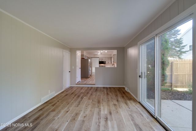 2014 Inglewood Road, Holland, OH 43528