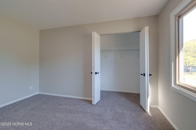 2014 Inglewood Road, Holland, OH 43528