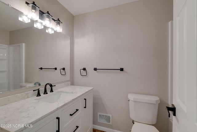 2014 Inglewood Road, Holland, OH 43528