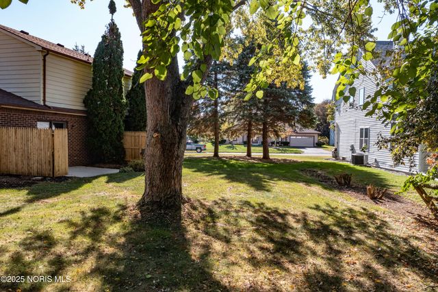 2014 Inglewood Road, Holland, OH 43528