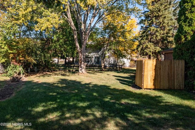 2014 Inglewood Road, Holland, OH 43528