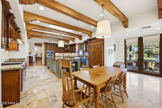7035 E Berneil Drive, Paradise Valley, AZ 85253