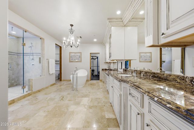 7035 E Berneil Drive, Paradise Valley, AZ 85253