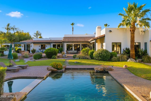7035 E Berneil Drive, Paradise Valley, AZ 85253