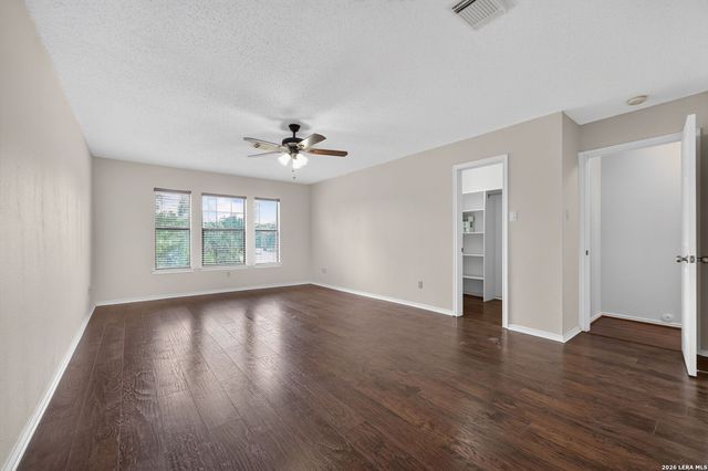 988 SUMMIT RD, Lakehills, TX 78063