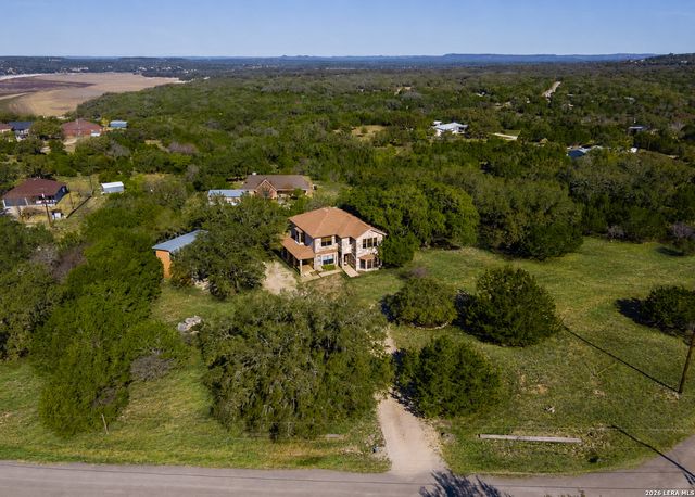 988 SUMMIT RD, Lakehills, TX 78063