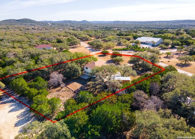 988 SUMMIT RD, Lakehills, TX 78063
