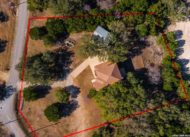 988 SUMMIT RD, Lakehills, TX 78063