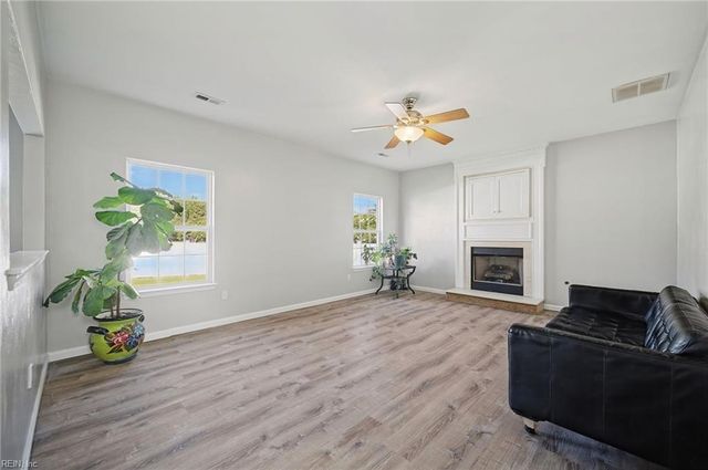 202 Cameron XING, Suffolk, VA 23434