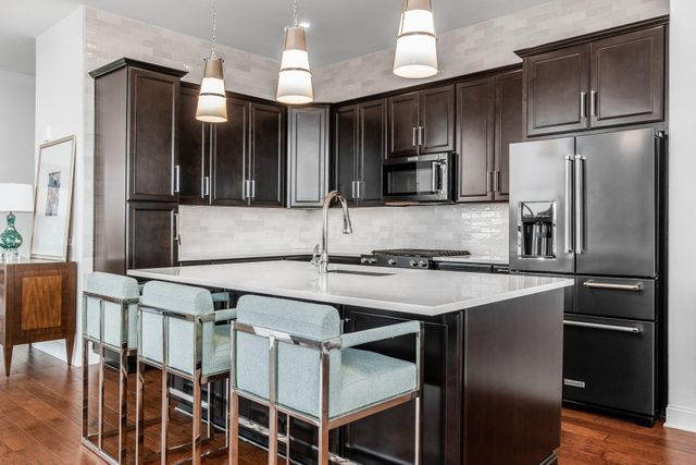 250 W Spring Street, 626, Columbus, OH 43215