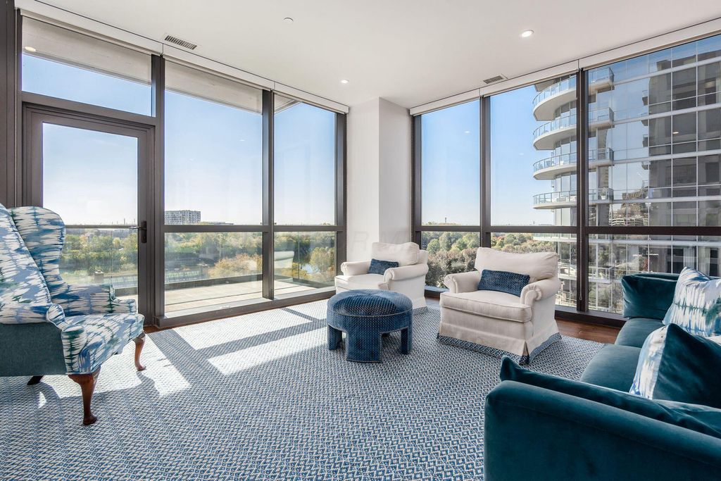 250 W Spring Street, 626, Columbus, OH 43215