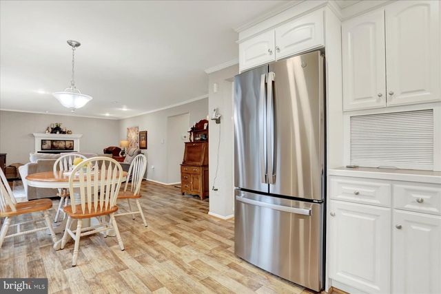 9228 BOWLINE RD, Baltimore, MD 21236