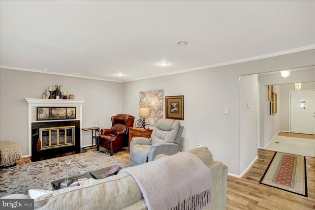 9228 BOWLINE RD, Baltimore, MD 21236