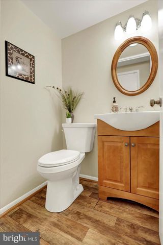 9228 BOWLINE RD, Baltimore, MD 21236