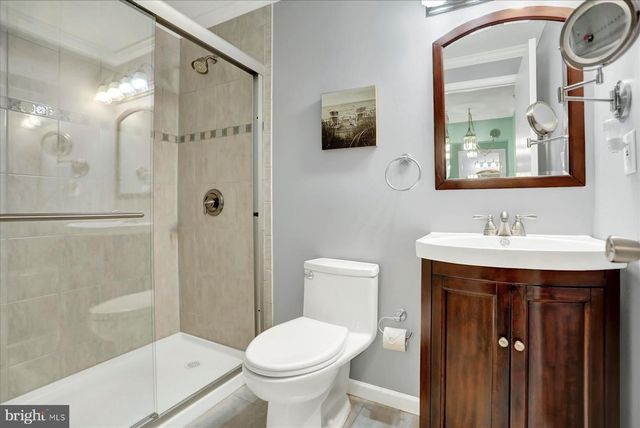 9228 BOWLINE RD, Baltimore, MD 21236