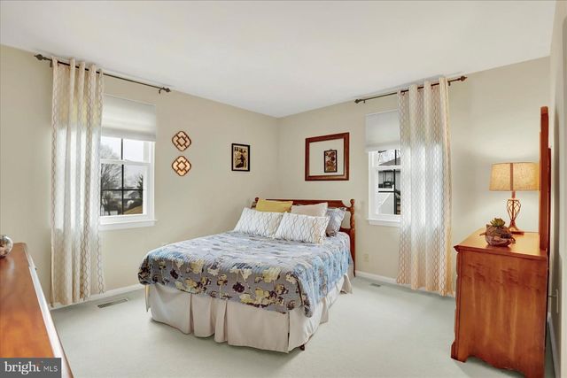 9228 BOWLINE RD, Baltimore, MD 21236