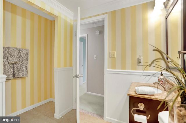 9228 BOWLINE RD, Baltimore, MD 21236