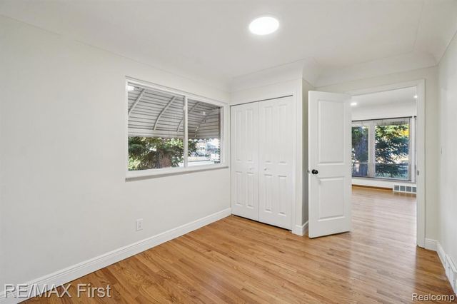 22400 Kelly Road, Eastpointe, MI 48021