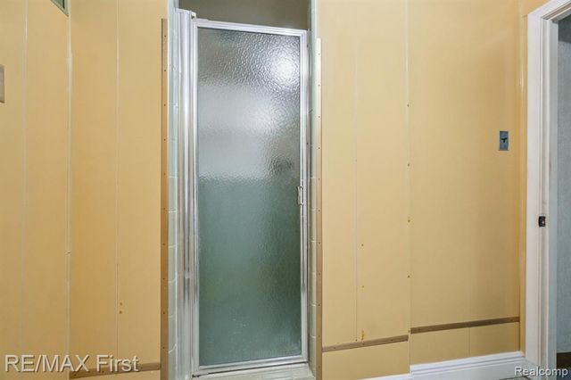 22400 Kelly Road, Eastpointe, MI 48021