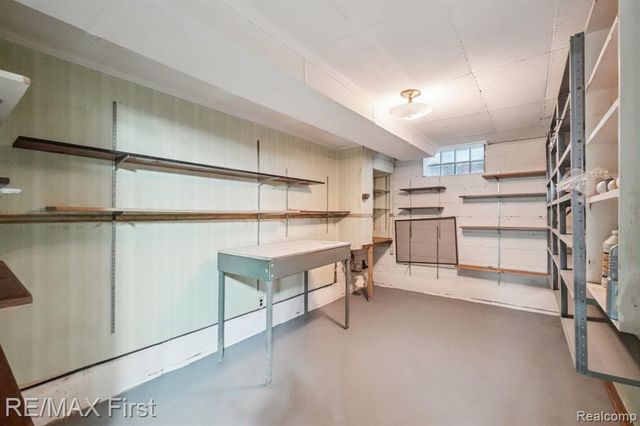 22400 Kelly Road, Eastpointe, MI 48021