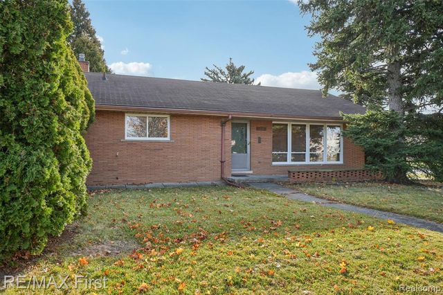 22400 Kelly Road, Eastpointe, MI 48021