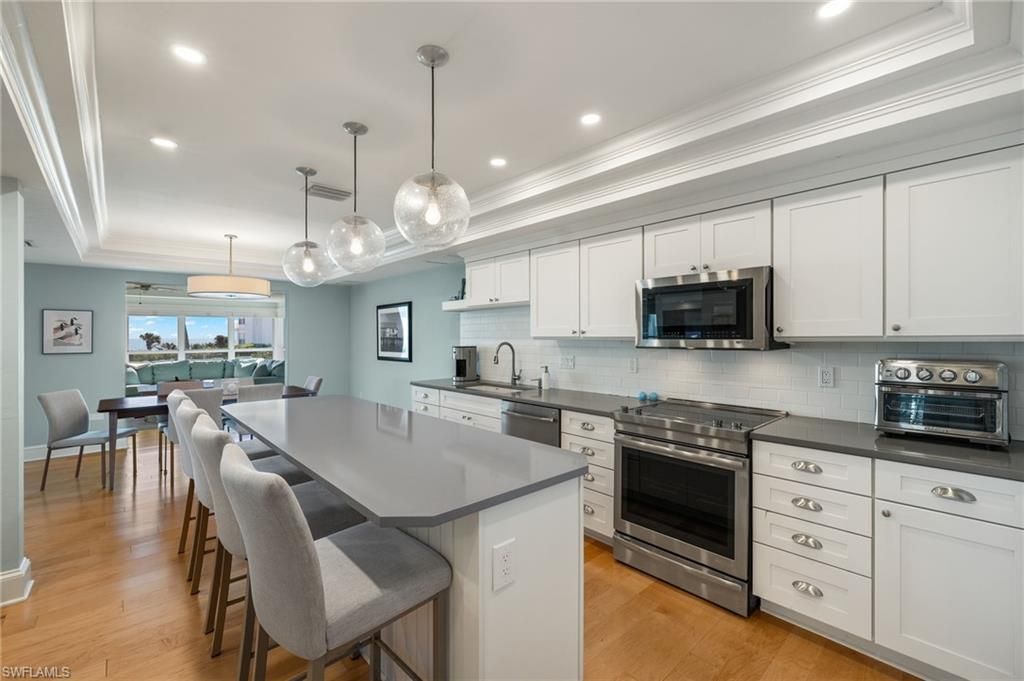 411 Bella Vista WAY E, SANIBEL, FL 33957 — photo 2