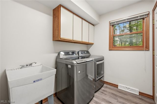 1178 Logan Woods Drive, Hubbard, OH 44425