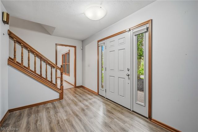1178 Logan Woods Drive, Hubbard, OH 44425