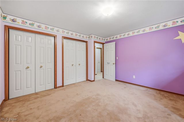 1178 Logan Woods Drive, Hubbard, OH 44425