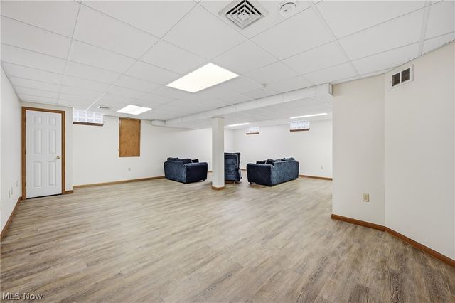1178 Logan Woods Drive, Hubbard, OH 44425