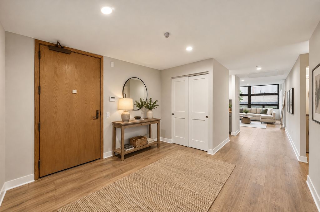 680 N Lake Shore Drive 325, Chicago, IL 60611 — photo 2