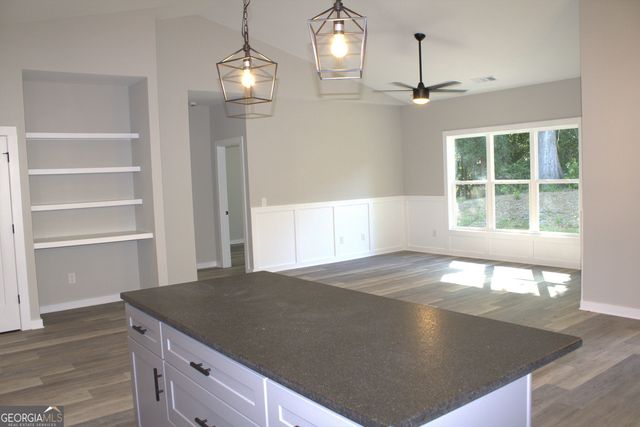 123 Fairview Station, Hartwell, GA 30643