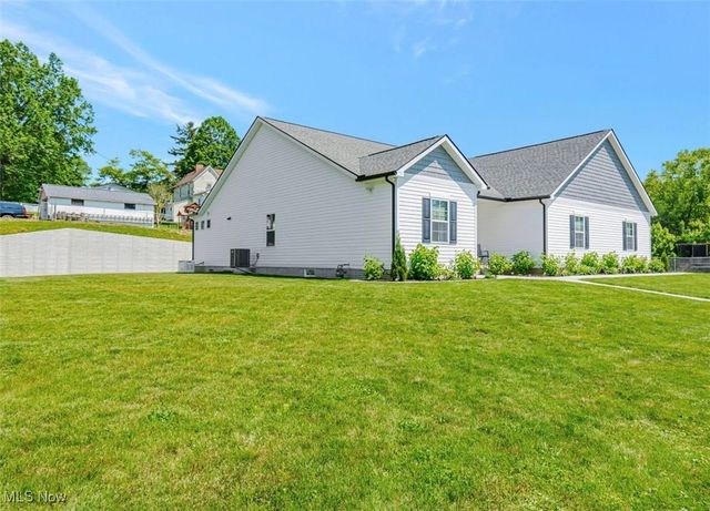 614 N 11th Street, Cambridge, OH 43725