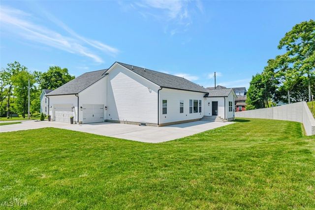 614 N 11th Street, Cambridge, OH 43725