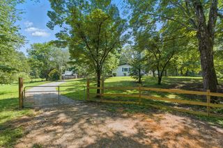 6932 Brown Hollow Rd, Lyles, TN 37098