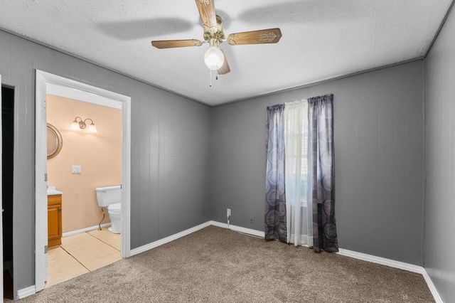 2406 W High Street, Springfield, MO 65803