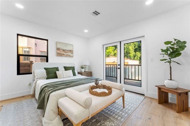 5334 S Hillcrest Drive, Los Angeles, CA 90043