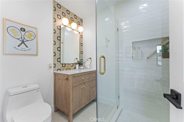 5334 S Hillcrest Drive, Los Angeles, CA 90043