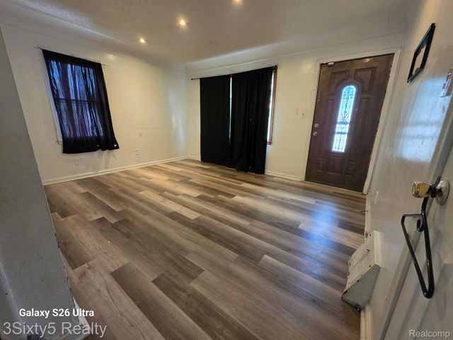 18344 Shiawassee Drive, Detroit, MI 48219