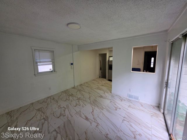 18344 Shiawassee Drive, Detroit, MI 48219