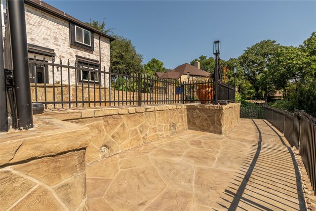 583 Oakbend Drive, Coppell, TX 75019