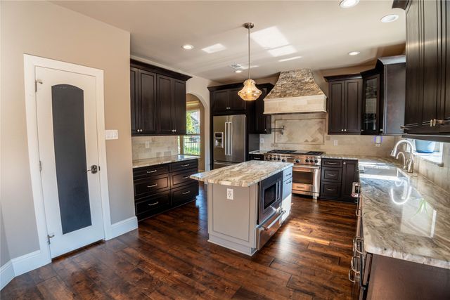 583 Oakbend Drive, Coppell, TX 75019