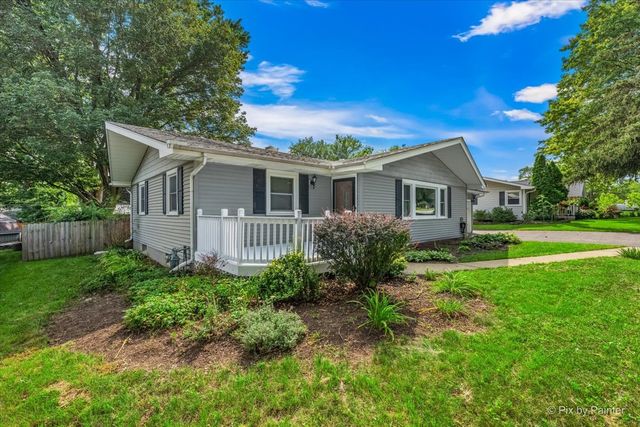 326 Farview Drive, North Aurora, IL 60542