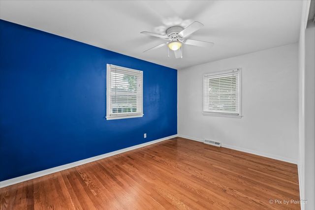 326 Farview Drive, North Aurora, IL 60542