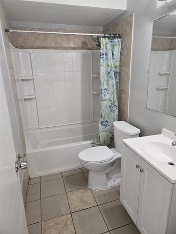 27294 W Pleasant Ridge Drive, Dearborn Heights, MI 48127