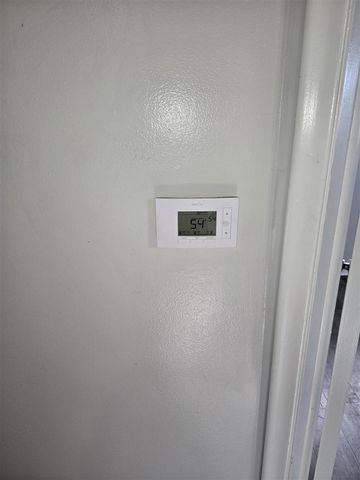 27294 W Pleasant Ridge Drive, Dearborn Heights, MI 48127