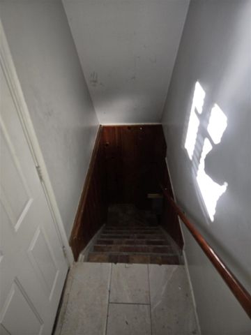 27294 W Pleasant Ridge Drive, Dearborn Heights, MI 48127