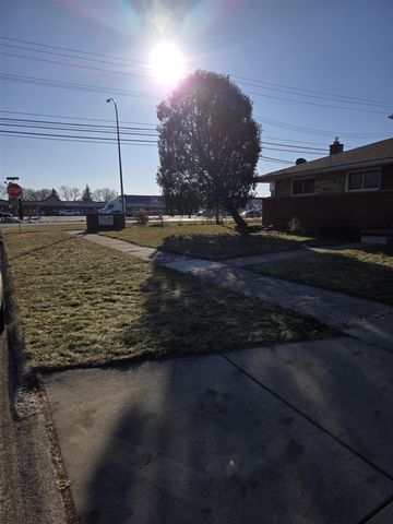 27294 W Pleasant Ridge Drive, Dearborn Heights, MI 48127