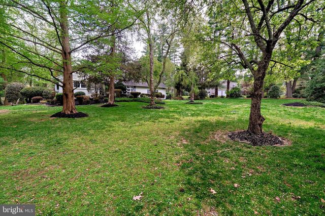 12 FORREST BLEND DR, Titusville, NJ 08560