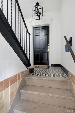 7529 Wellington Way 1, Clayton, MO 63105